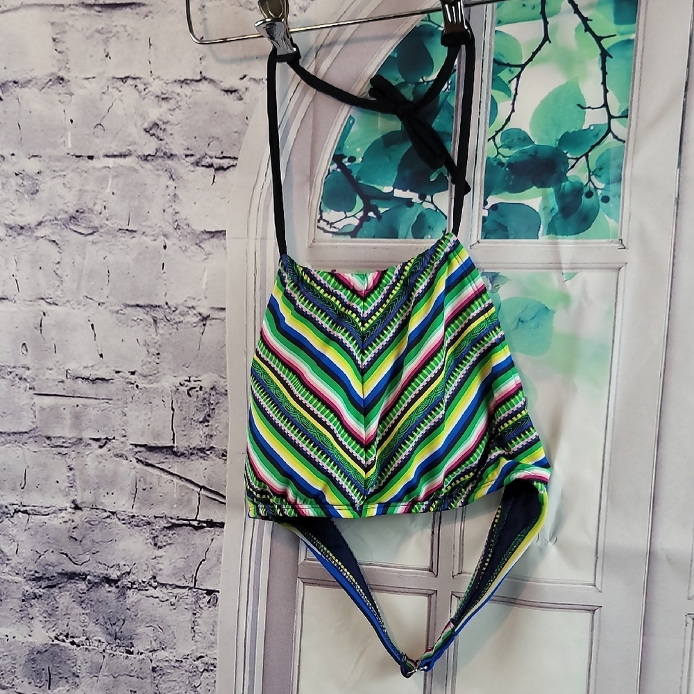 Azur Swim Top Large Nwot
